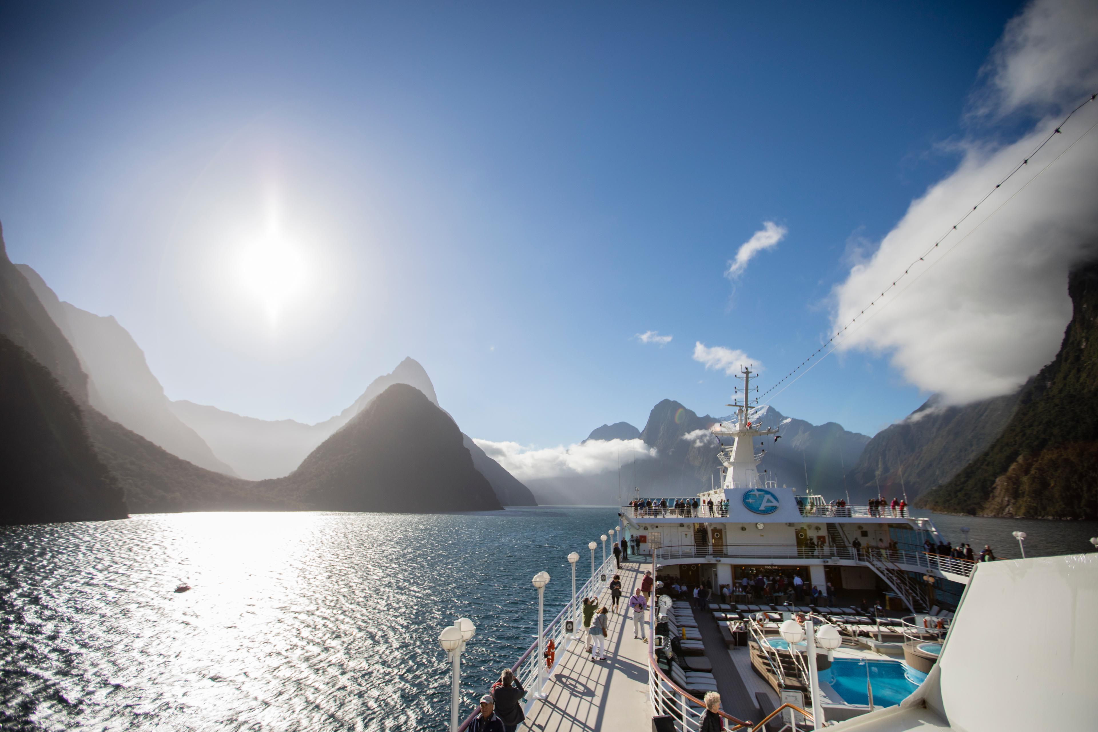 Summer Down Under Hosted Cruise - background banner